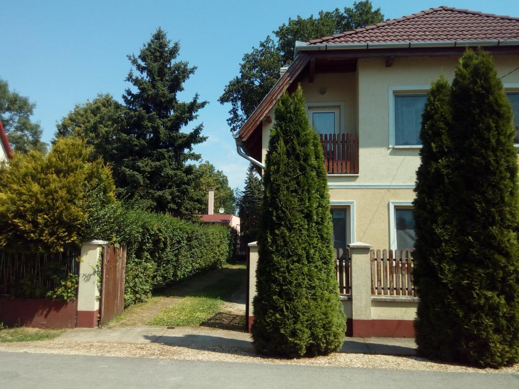 Eva Vendeghaz Guesthouse Hajduszoboszlo Exterior photo